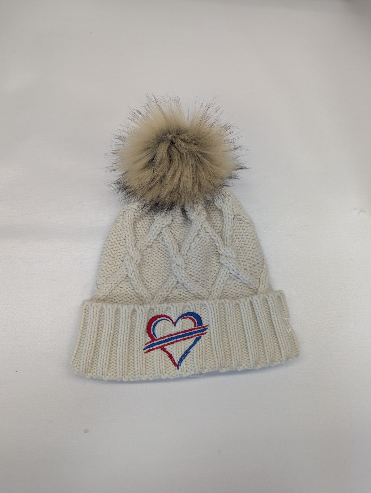 New Era Cable Knit Buffalo Heart Pom Beanie